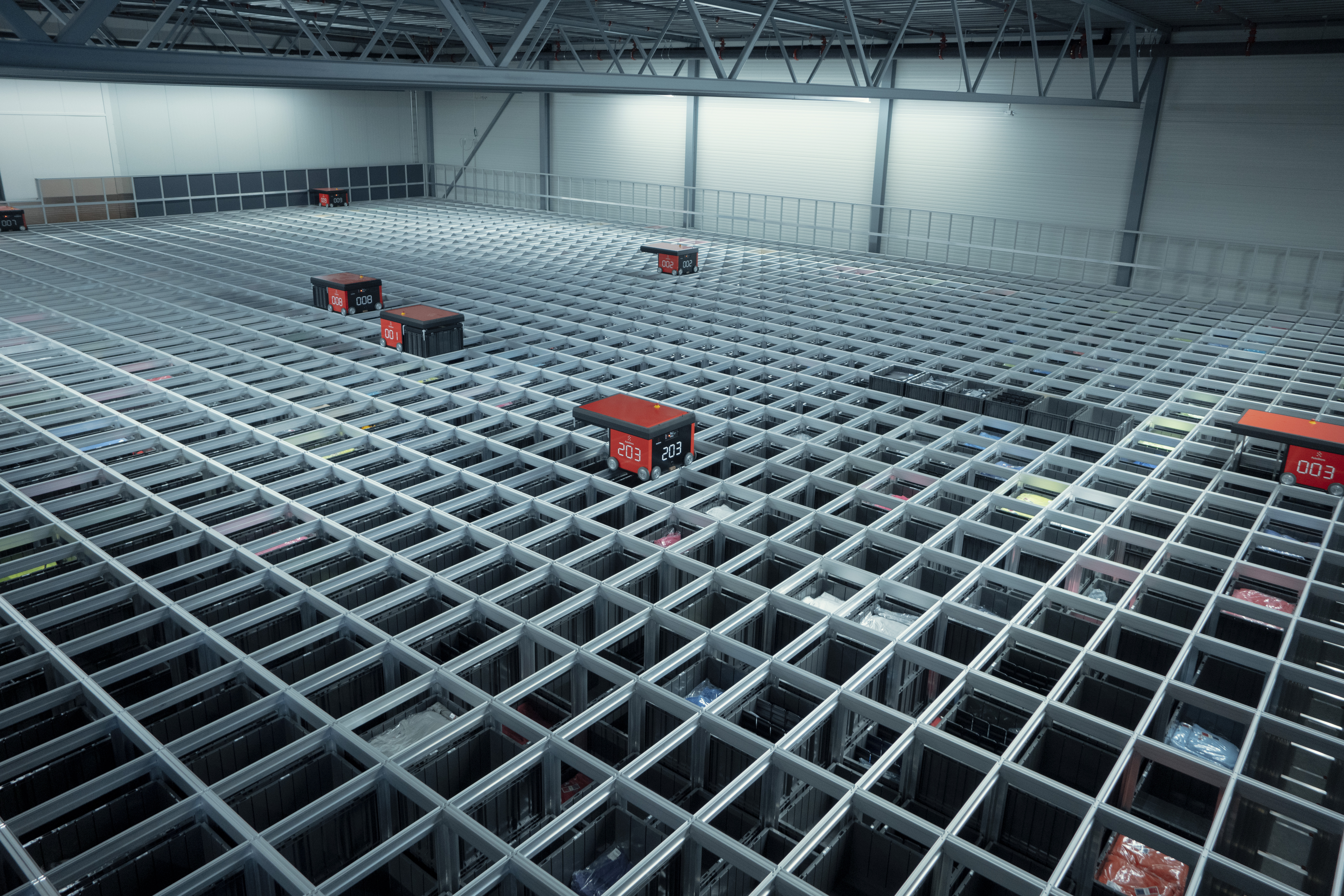 Sistema robótico de almacenamiento y preparación de pedidos